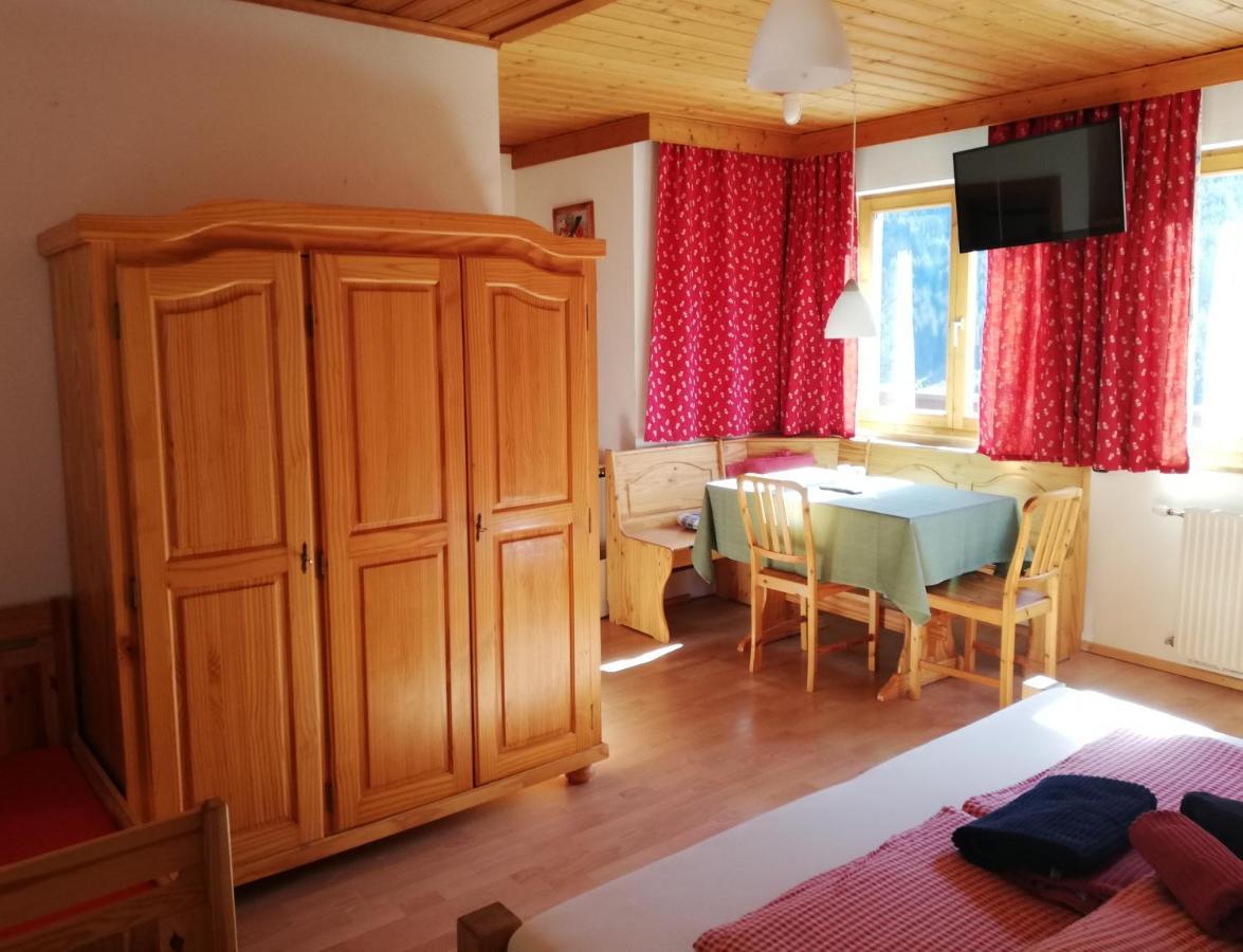 Gruppen Und Familienhof Falkenstein Hotel Krimml Luaran gambar