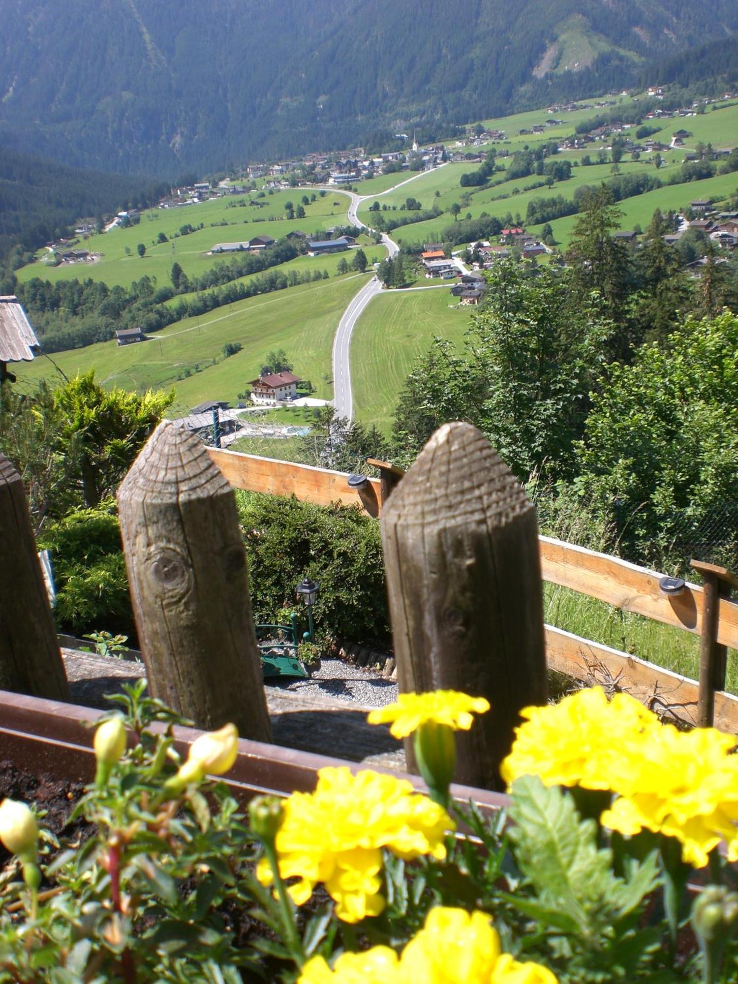 Gruppen Und Familienhof Falkenstein Hotel Krimml Luaran gambar